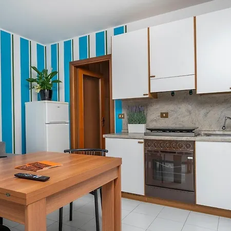 Le Mandarine - One Bedroom * Udine